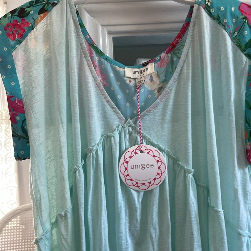New, Umgee light tank with floral back at neck detail - Picture 2 of 6